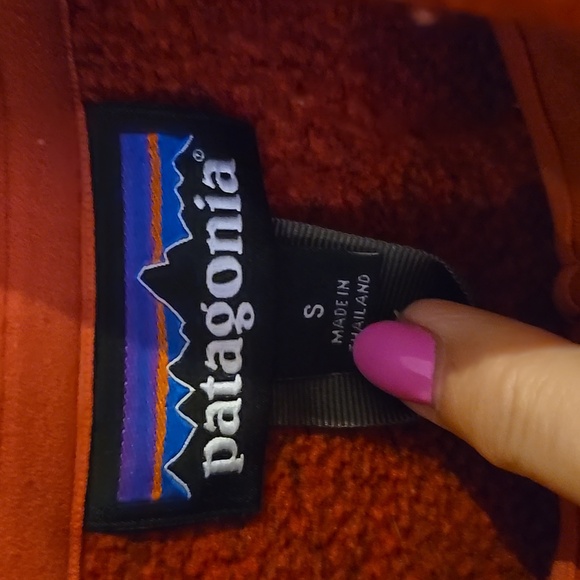 Patagonia Women's Red Quarter-Zip Fleece - Picture 4 of 5